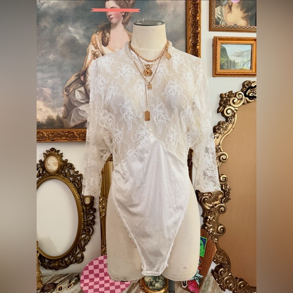 Vintage White Lace Lingerie Bodysuit One Size Amazing Condition - Picture 1 of 4